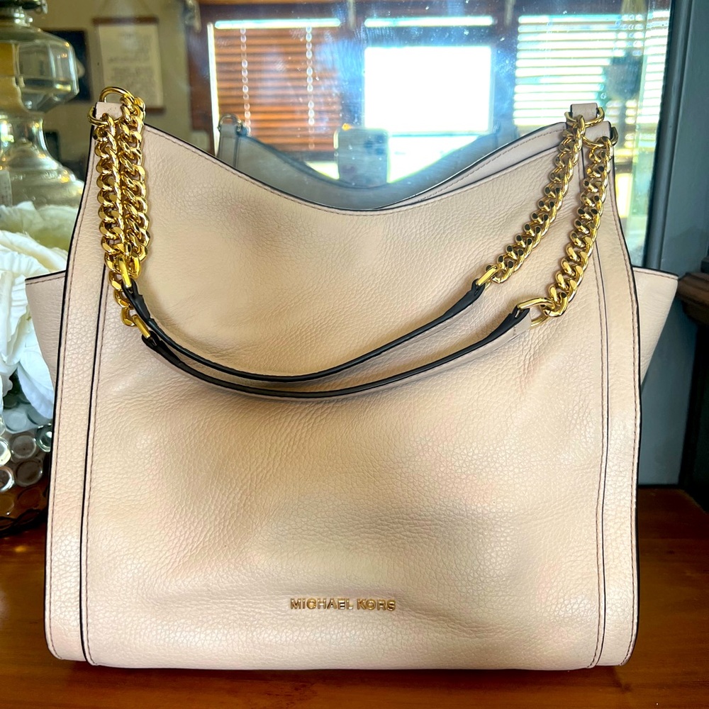 Michael Kors Raven Medium Leather Shoulder Bag, light pink